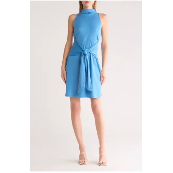 NWT Vince Sleeveless Mock Neck
Dress
Large, POOL - Picture 1 of 5